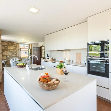 Martim With Pool & Big Garden Near Braga By Se * Barcelos