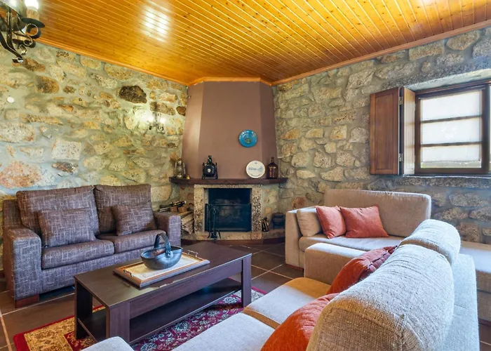 بيت للعطل Martim With Pool & Big Garden Near Braga By Se بارسيلوس