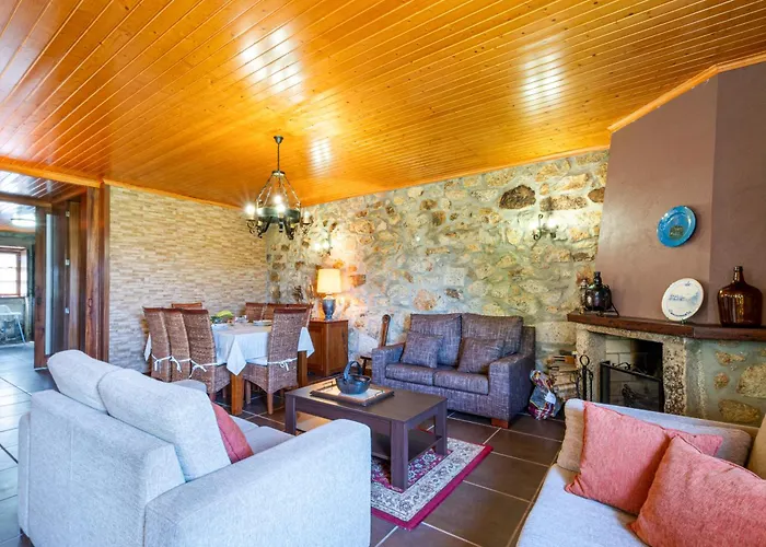 Martim With Pool & Big Garden Near Braga By Se بيت للعطل