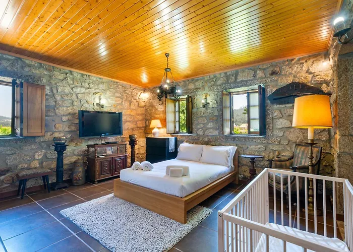 Martim With Pool & Big Garden Near Braga By Se