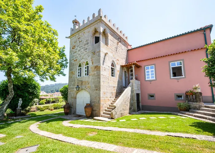 Martim With Pool & Big Garden Near Braga By Se 펜션 바르셀로스